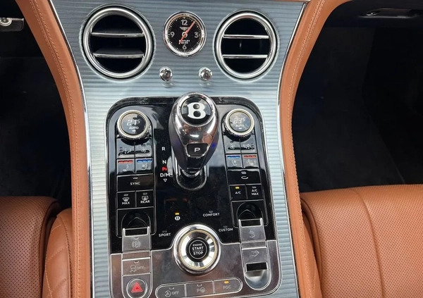 Bentley Continental GT cena 155000 przebieg: 117000, rok produkcji 2020 z Kraków małe 137